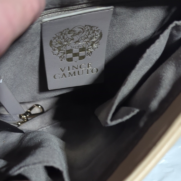 Chic Tan Quilted Crossbody Bag - Picture 3 of 10